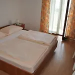 Apartament With Parking Space - Rab - 23747