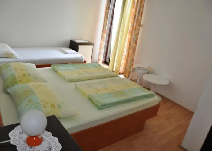 Apartment With Parking Space Lopar, Rab - 23747 *